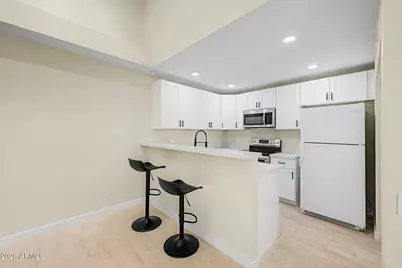 7001 S 41st Street, Phoenix, AZ 85042 - Photo 11