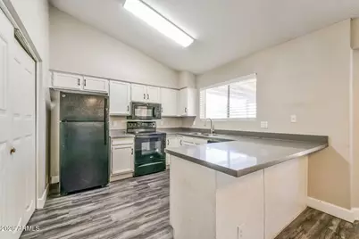 6136 E Evergreen Street, Mesa, AZ 85205 - Photo 7