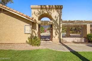 371 W Lodge Dr, Tempe, AZ 85283 - Photo 29