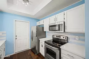 371 W Lodge Dr, Tempe, AZ 85283 - Photo 11