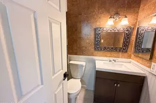 2027 W Corrine Dr, Phoenix, AZ 85029 - Photo 11