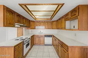 3039 E Windrose Dr, Phoenix, AZ 85032 - Photo 11