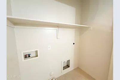 8198 W Groom Creek Road, Phoenix, AZ 85043 - Photo 15