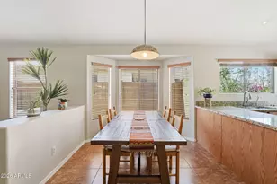 2615 E Beautiful Ln, Phoenix, AZ 85042 - Photo 9