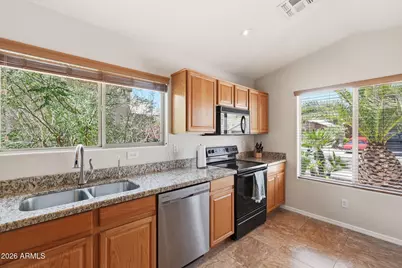2615 E Beautiful Lane, Phoenix, AZ 85042 - Photo 11