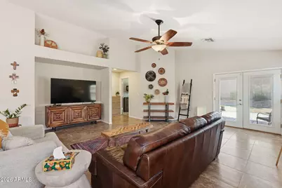 2615 E Beautiful Lane, Phoenix, AZ 85042 - Photo 7