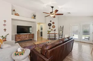 2615 E Beautiful Ln, Phoenix, AZ 85042 - Photo 7