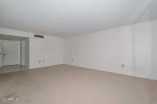 9719 W Newport Dr, Sun City, AZ 85351 - Photo 15
