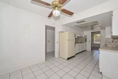 9719 W Newport Drive, Sun City, AZ 85351 - Photo 11