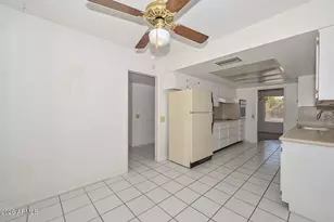 9719 W Newport Dr, Sun City, AZ 85351 - Photo 11