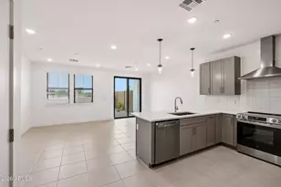 5428 S 35th Wy, Phoenix, AZ 85040 - Photo 9