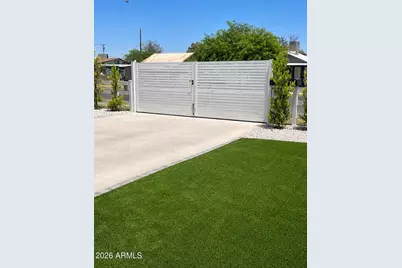 1724 S 1st Street, Phoenix, AZ 85004 - Photo 3