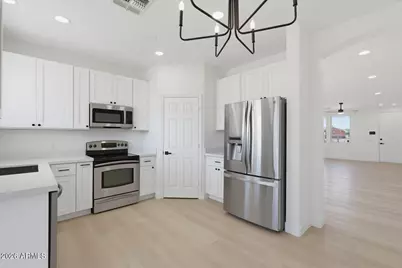 6607 S 17th Avenue, Phoenix, AZ 85041 - Photo 9