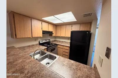 825 S River Drive #201, Tempe, AZ 85281 - Photo 3