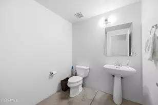 914 E Osborn Rd, Phoenix, AZ 85014 - Photo 41
