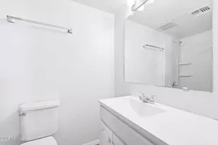 2150 W Missouri Ave, Phoenix, AZ 85015 - Photo 21