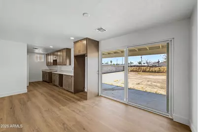 4542 N 50th Drive, Phoenix, AZ 85031 - Photo 7