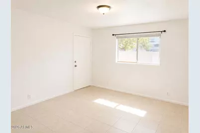 2931 E Beck Lane #4, Phoenix, AZ 85032 - Photo 3