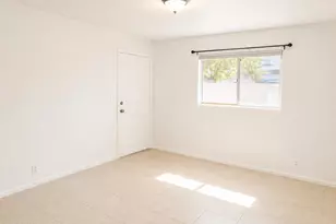 2931 E Beck Ln, Phoenix, AZ 85032 - Photo 3