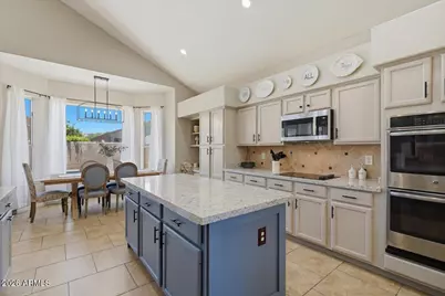3136 E Brookwood Court, Phoenix, AZ 85048 - Photo 7