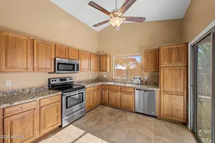 18458 N Smith Dr, Maricopa, AZ 85139 - Photo 11
