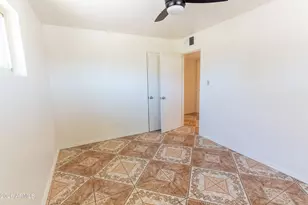 8815 N 31st Ave, Phoenix, AZ 85051 - Photo 21