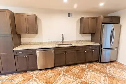 8815 N 31st Avenue, Phoenix, AZ 85051 - Photo 11