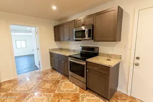 8815 N 31st Ave, Phoenix, AZ 85051 - Photo 11