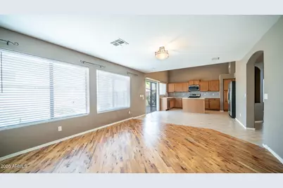 9138 W Clara Lane, Peoria, AZ 85382 - Photo 13