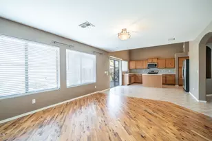 9138 W Clara Ln, Peoria, AZ 85382 - Photo 13
