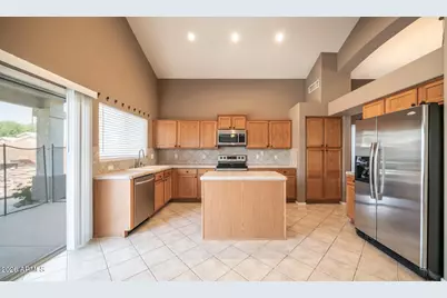 9138 W Clara Lane, Peoria, AZ 85382 - Photo 17