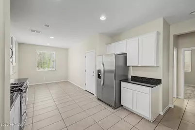 8747 W Solano Drive, Glendale, AZ 85305 - Photo 9