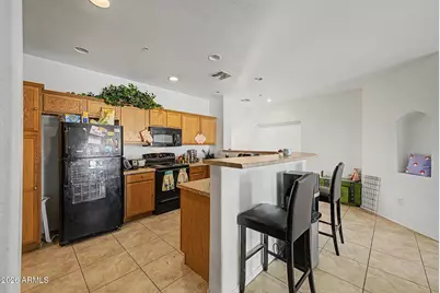 6770 N 47th Avenue #2023, Glendale, AZ 85301 - Photo 7