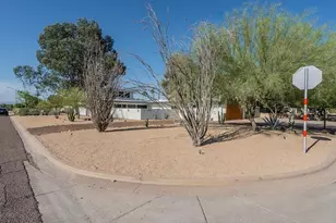 3302 E Turquoise Ave, Phoenix, AZ 85028 - Photo 3