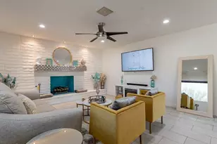 3302 E Turquoise Ave, Phoenix, AZ 85028 - Photo 9
