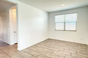 1636 W Estes Way, Phoenix, AZ 85041 - Photo 7