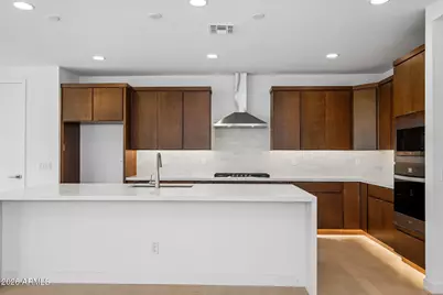 7951 W Loma Lane, Peoria, AZ 85345 - Photo 13