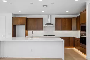 7951 W Loma Ln, Peoria, AZ 85345 - Photo 13