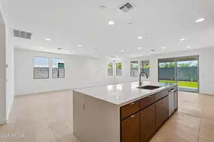 7951 W Loma Ln, Peoria, AZ 85345 - Photo 11