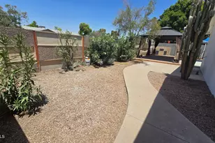 204 E Fleet Dr, Tempe, AZ 85283 - Photo 31