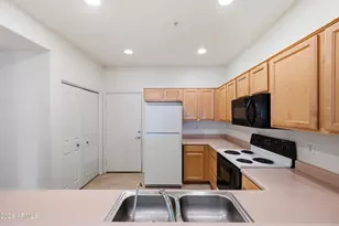 7021 E Earll Dr, Scottsdale, AZ 85251 - Photo 9