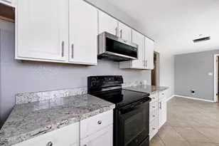 3737 W Griswold Rd, Phoenix, AZ 85051 - Photo 11