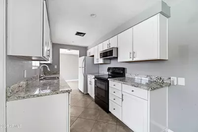 3737 W Griswold Road, Phoenix, AZ 85051 - Photo 9