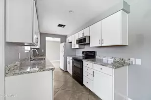 3737 W Griswold Rd, Phoenix, AZ 85051 - Photo 9