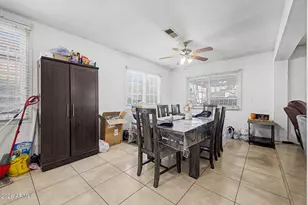 3915 E Cheery Lynn Rd, Phoenix, AZ 85018 - Photo 11