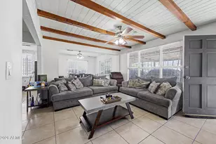 3915 E Cheery Lynn Rd, Phoenix, AZ 85018 - Photo 9