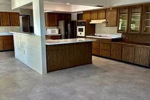 10134 W Signal Butte Cir, Sun City, AZ 85373 - Photo 3