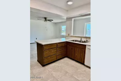 10134 W Signal Butte Circle, Sun City, AZ 85373 - Photo 5