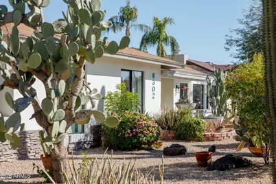 6302 E Winchcomb Drive, Scottsdale, AZ 85254 - Photo 1