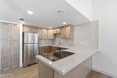 5805 N 8th Place, Phoenix, AZ 85014 - Photo 13